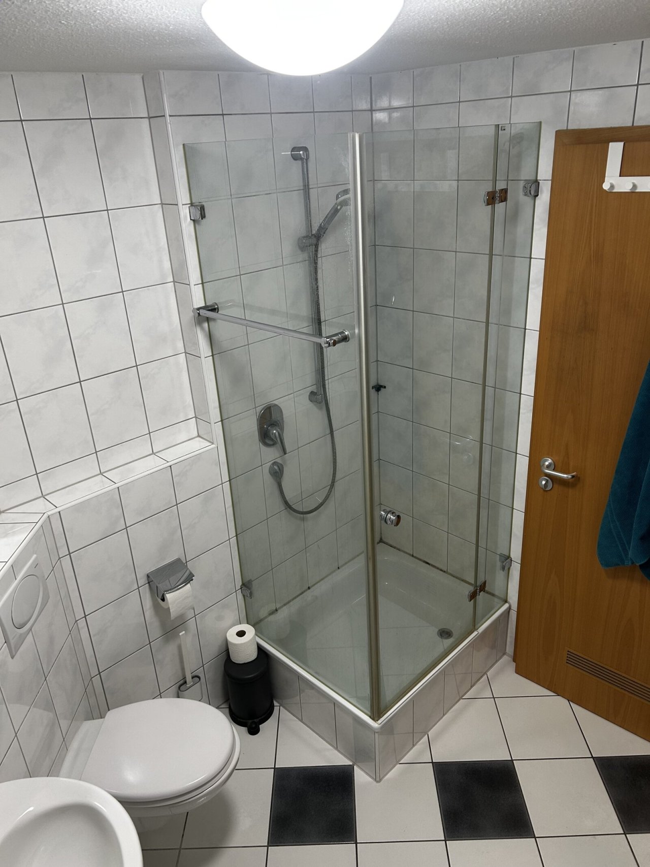 MV25-11-015 Fi-Bonl. Dusche Toil Bad